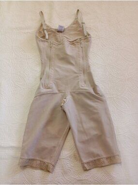 Meli Belt Womens Beige Full Body Shapewear With Adjustable Straps Small